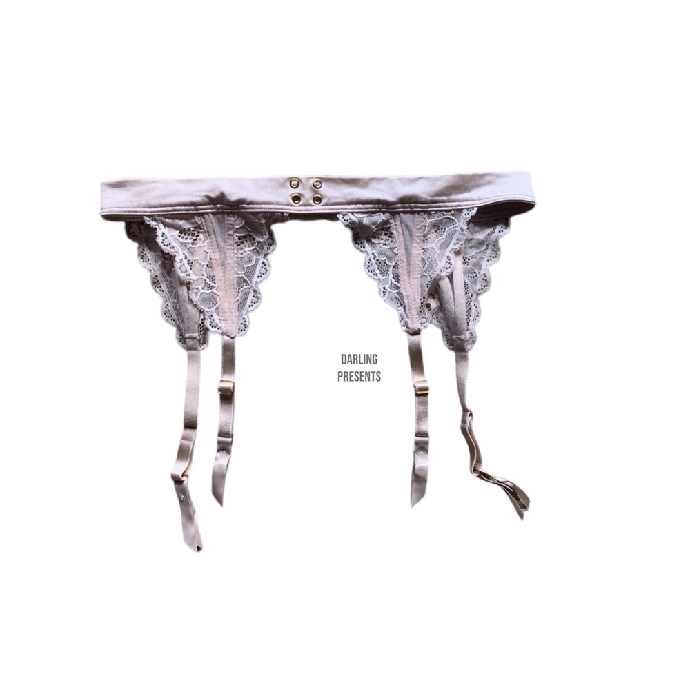 Victoria’s Secret Lace & Satin Garter Belt Women Color Ivory Size XS/S